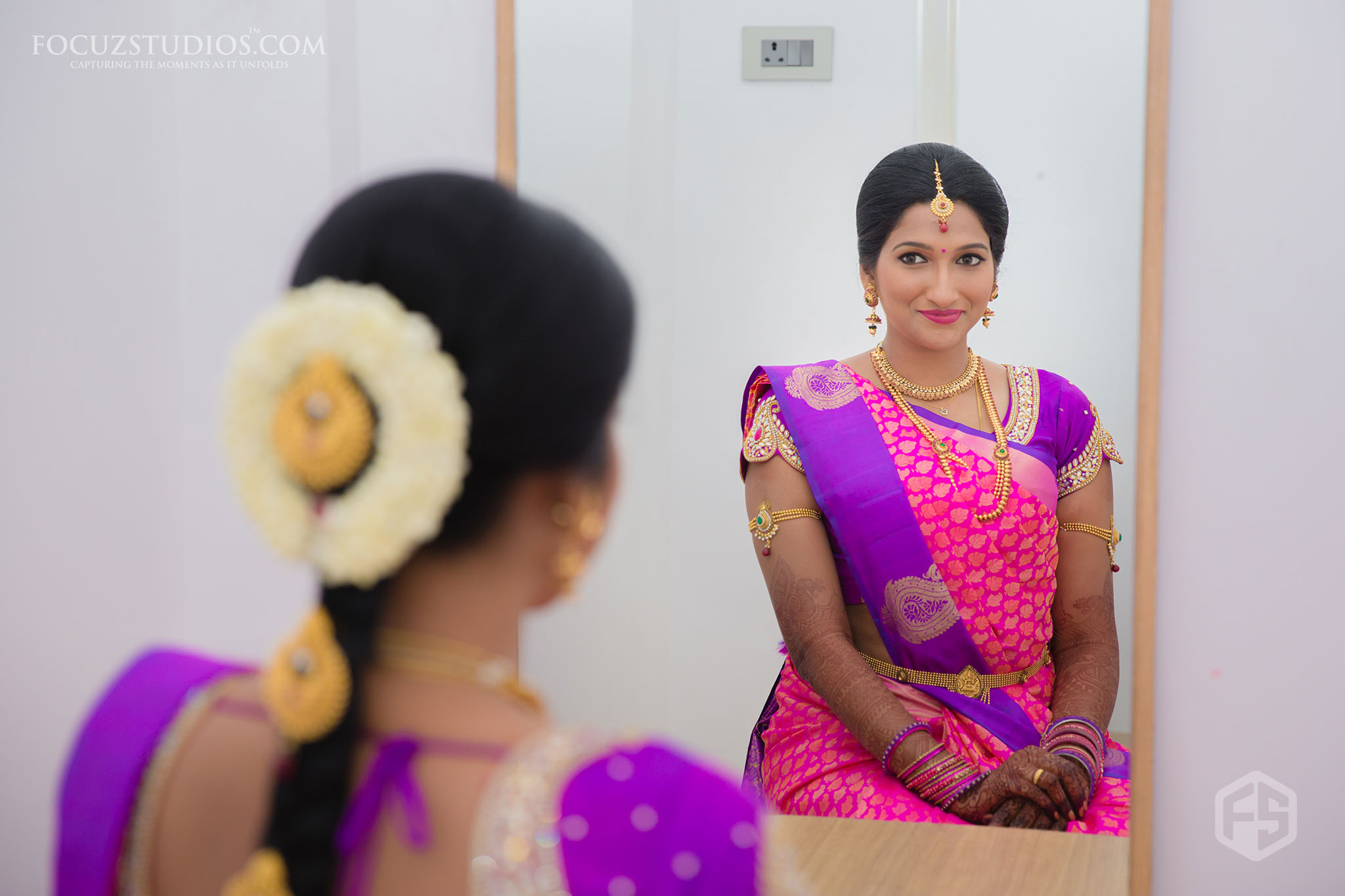 Bride Janani on her wedding day with defined bold eyes and red lips♥️  #reelkarofeelkro #reelitfeelít #makeupreels #makeupreel #tami... | Instagram