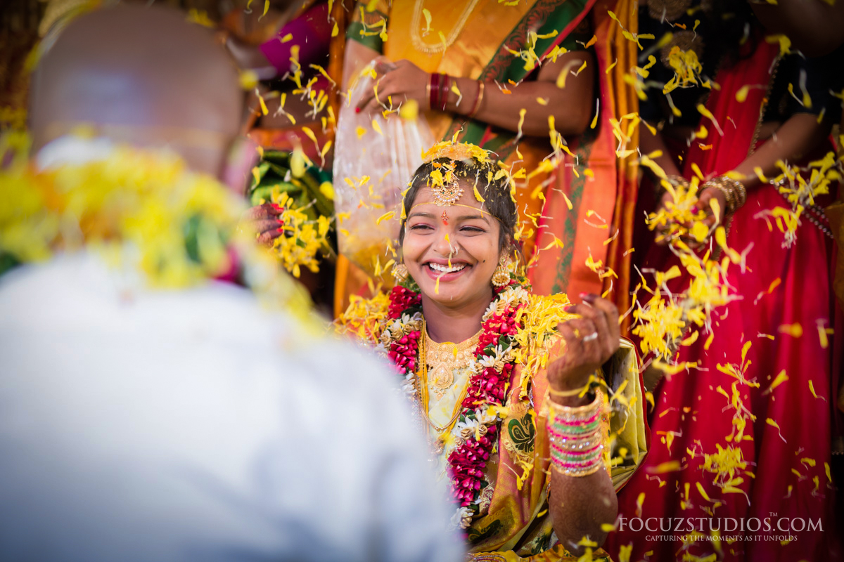 Akshitalu-Talambralu-telugu-wedding-rituals-6