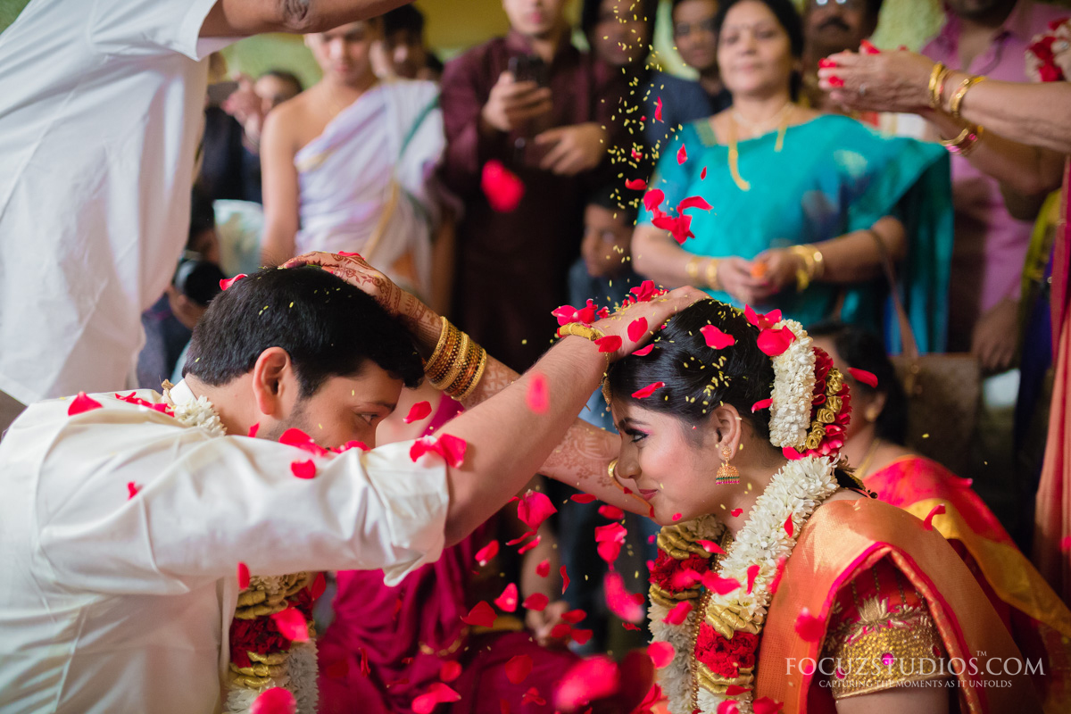 Jilakarra-Bellam-and-Maadhuparkam-telugu-wedding-rituals-5
