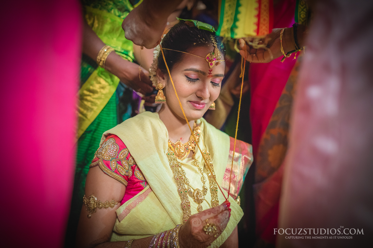 Mangalasutra-Dharana-telugu-wedding-rituals-1