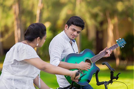 1,665 Guitar Poses Stock Photos - Free & Royalty-Free Stock Photos from  Dreamstime