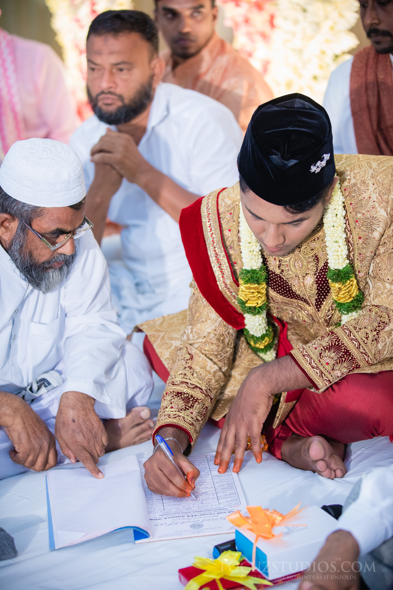 muslim wedding ceremony groom signs 2