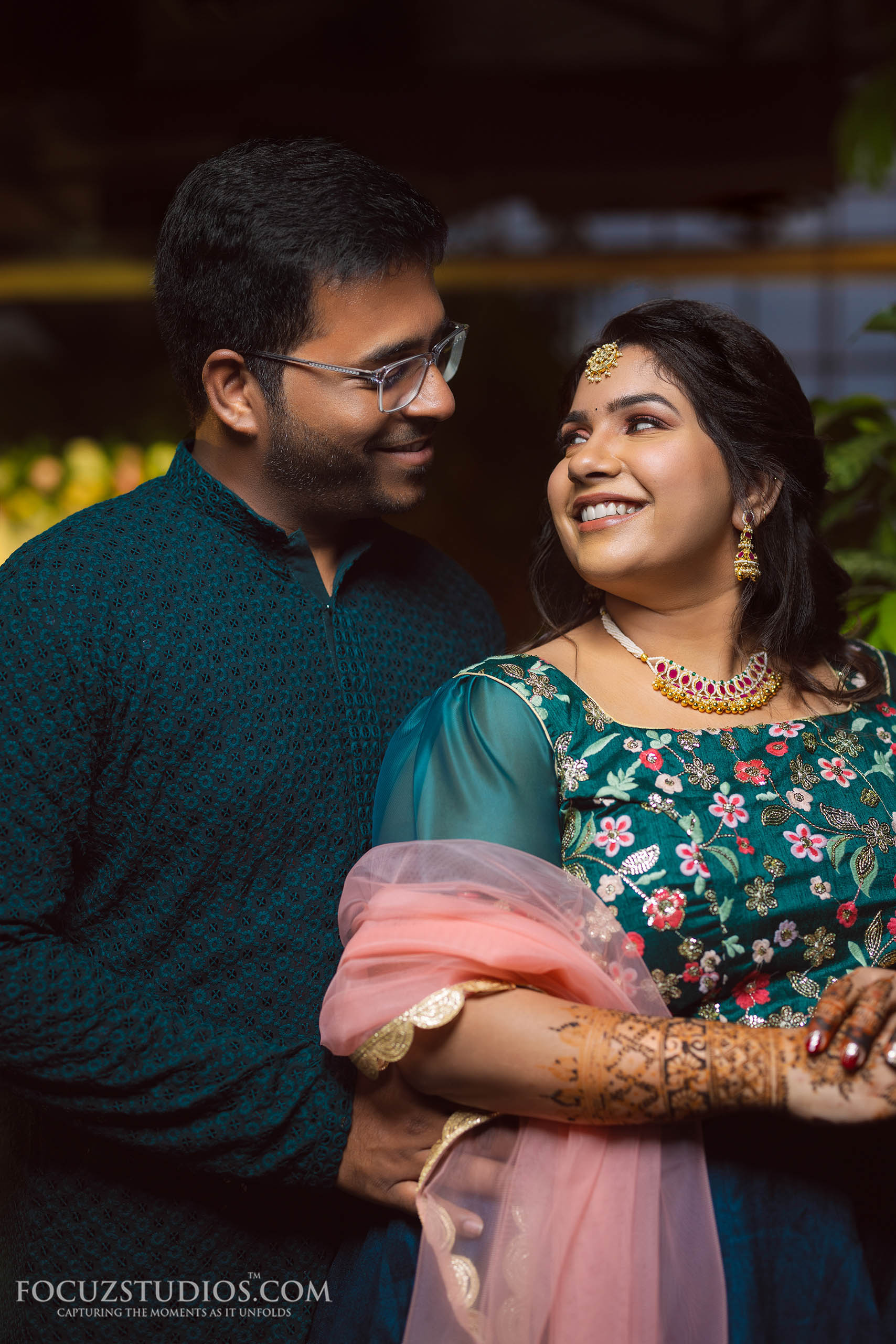 The Super Extravagant Telugu Wedding Replete With Glitz & Glamour | Indian  wedding photography poses, Indian wedding couple photography, Wedding  couple poses photography