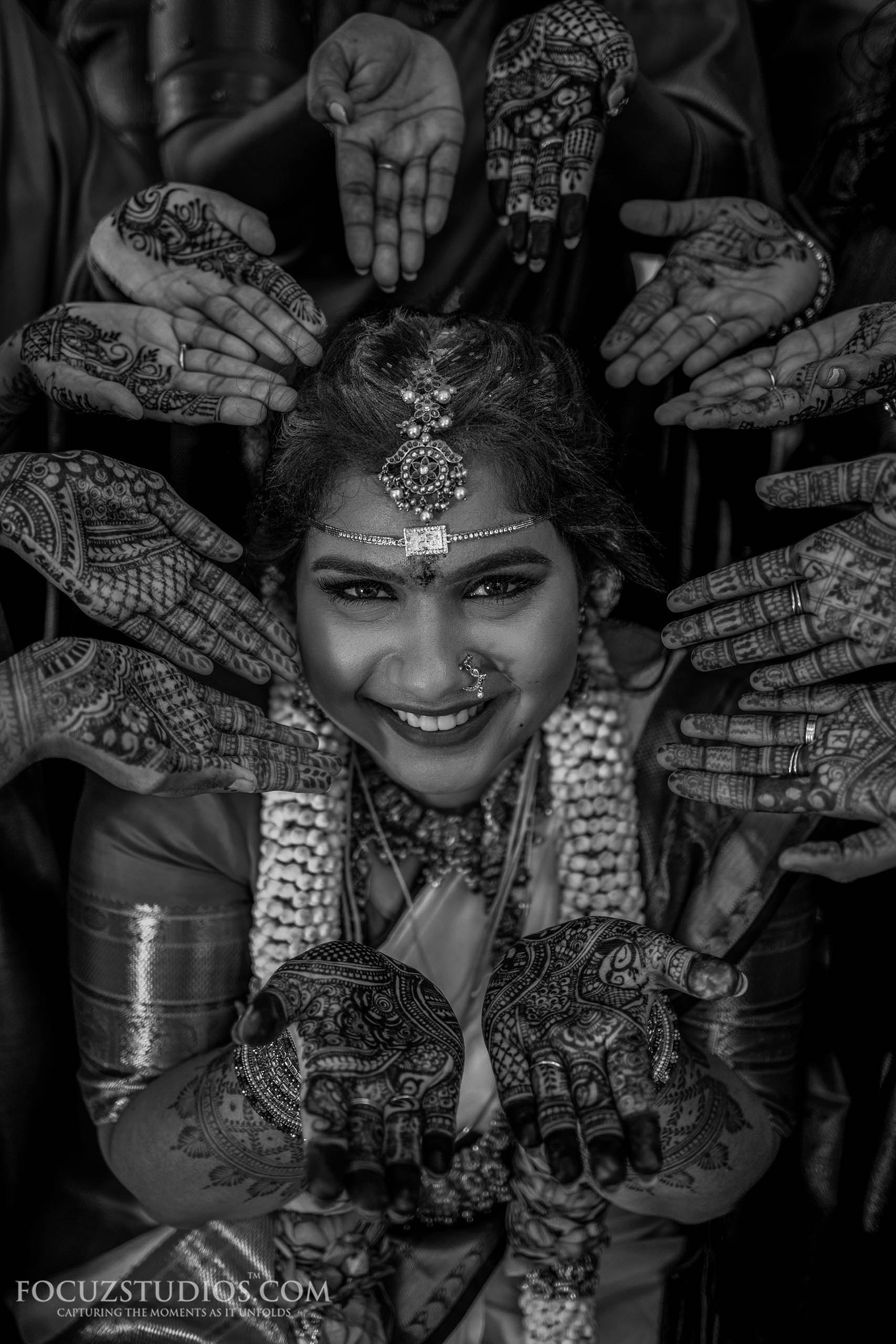 telugu-wedding-vandhanam-photos-63-wedding-mehandi-ceremony-66
