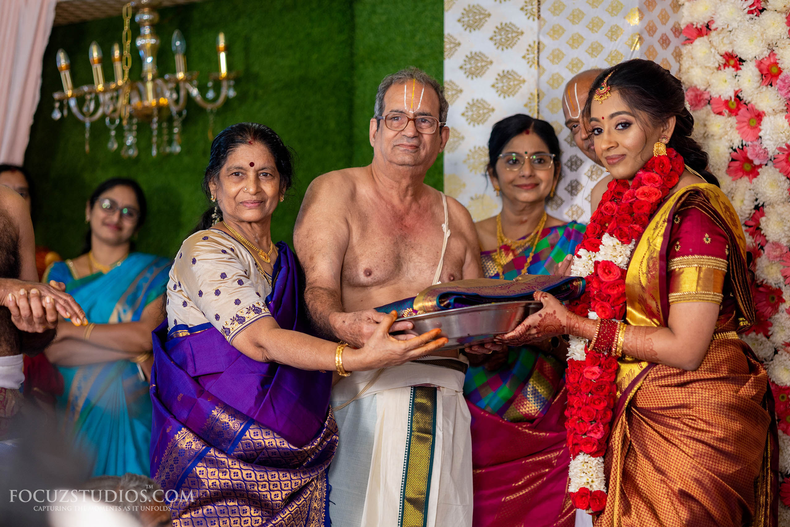 south-indian-brahmin-wedding-ritual-engagement-photos-27
