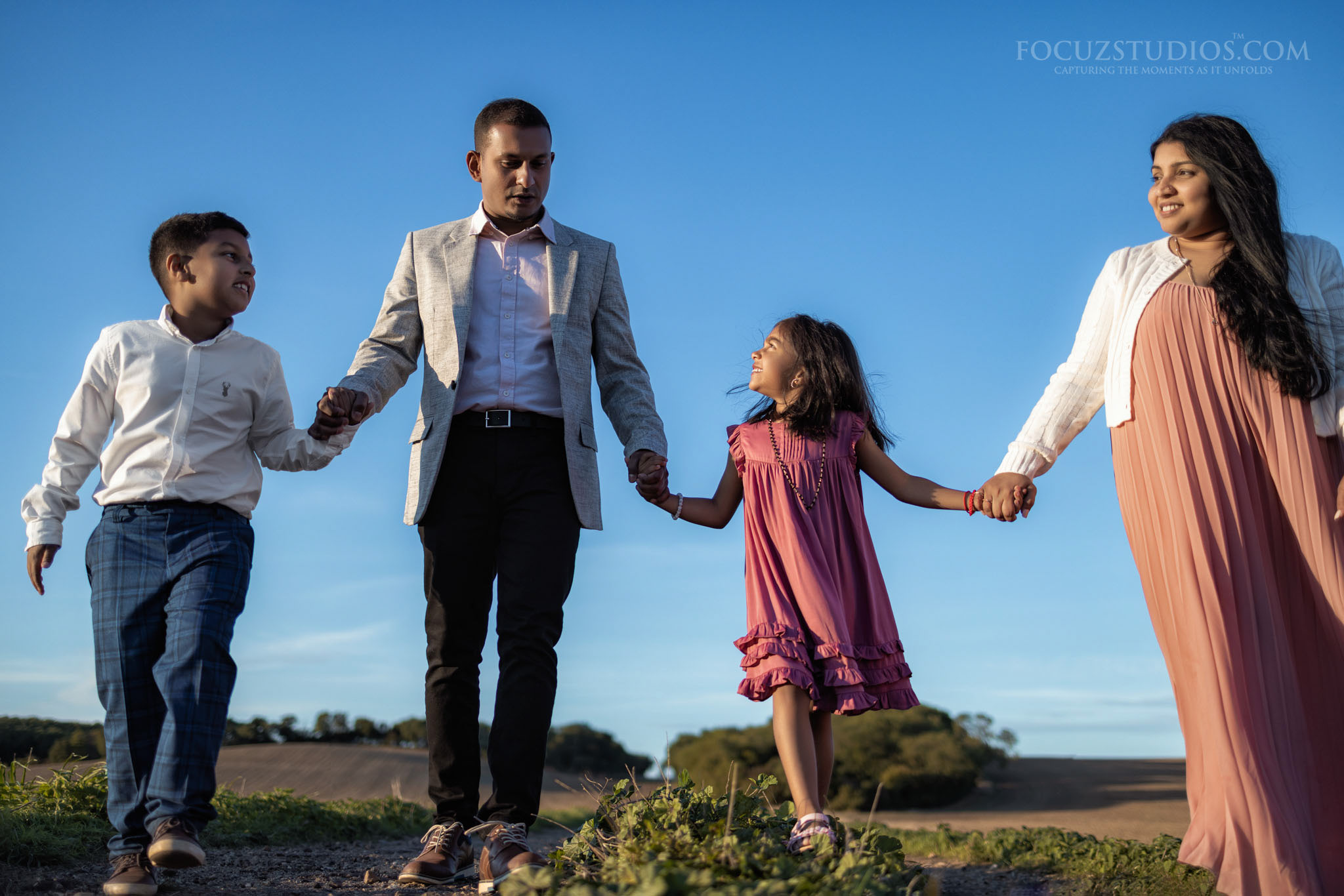 Paddy-Field-Family-Photoshoot-in-London-7